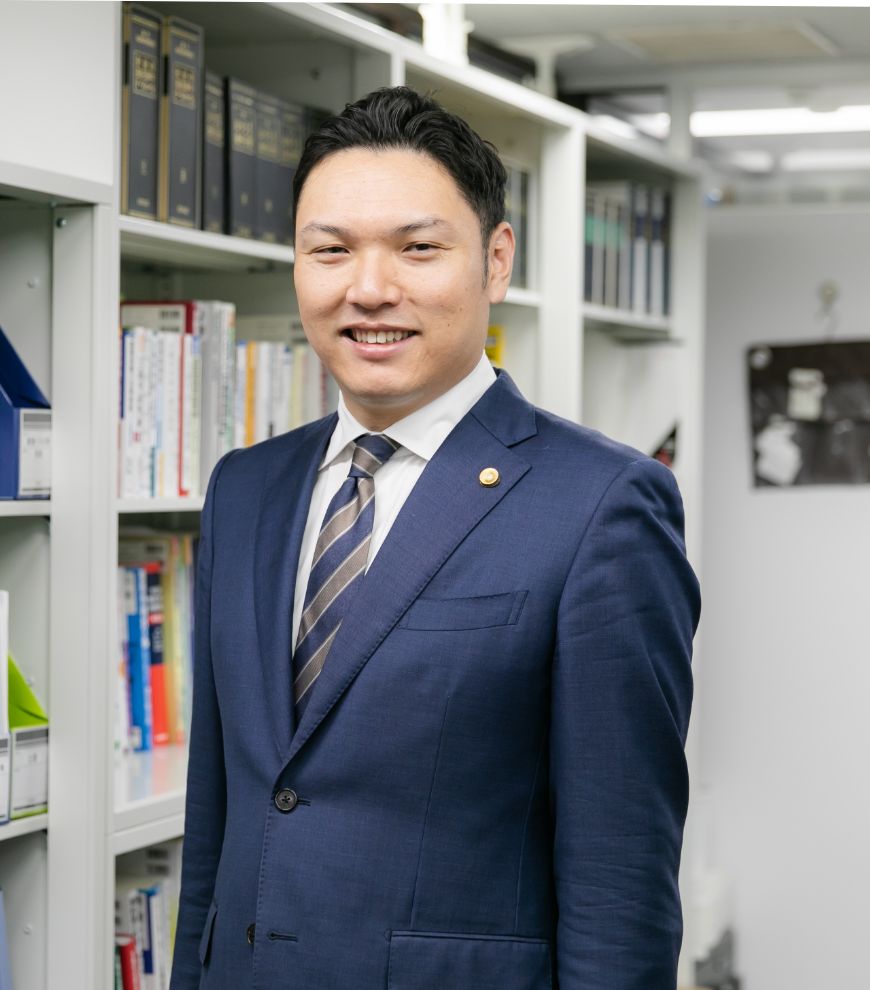 代表弁護士 小前田 宙